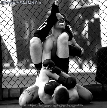 2021-05-02 Milano in the Cage 7 01890 Joan De Vecchi-Dylan Mulattieri - Shoot boxe classe B -61kg